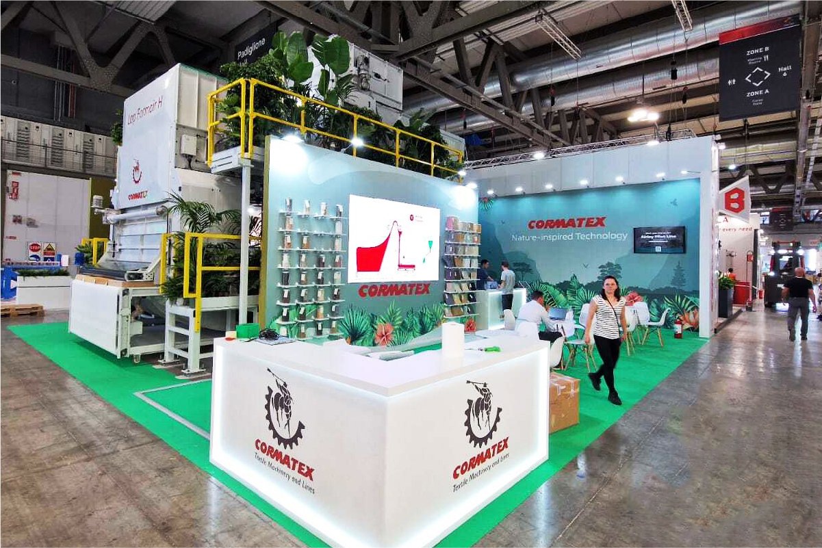 Double Decker booths